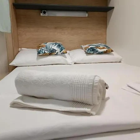 Classic Two Bedroom Mobile With Terrace And Sea View Br2 Pirovac