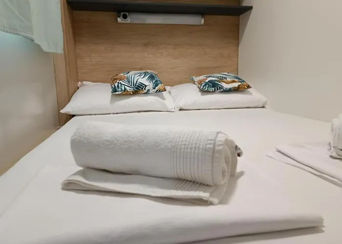 Classic Two Bedroom Mobile With Terrace And Sea View Br2 ピロヴァッツ