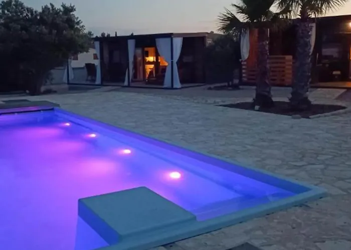 Classic Two Bedroom Mobile With Terrace And Sea View Br2 別荘